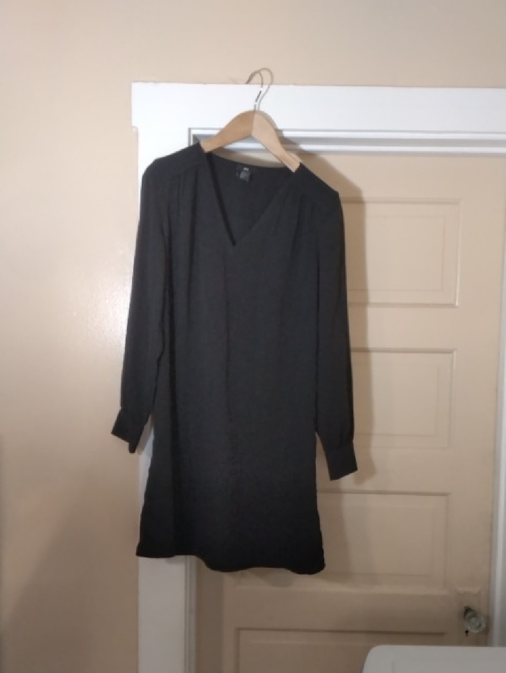 H&M Charcoal V-Neck Long Sleeve Shift Dress
